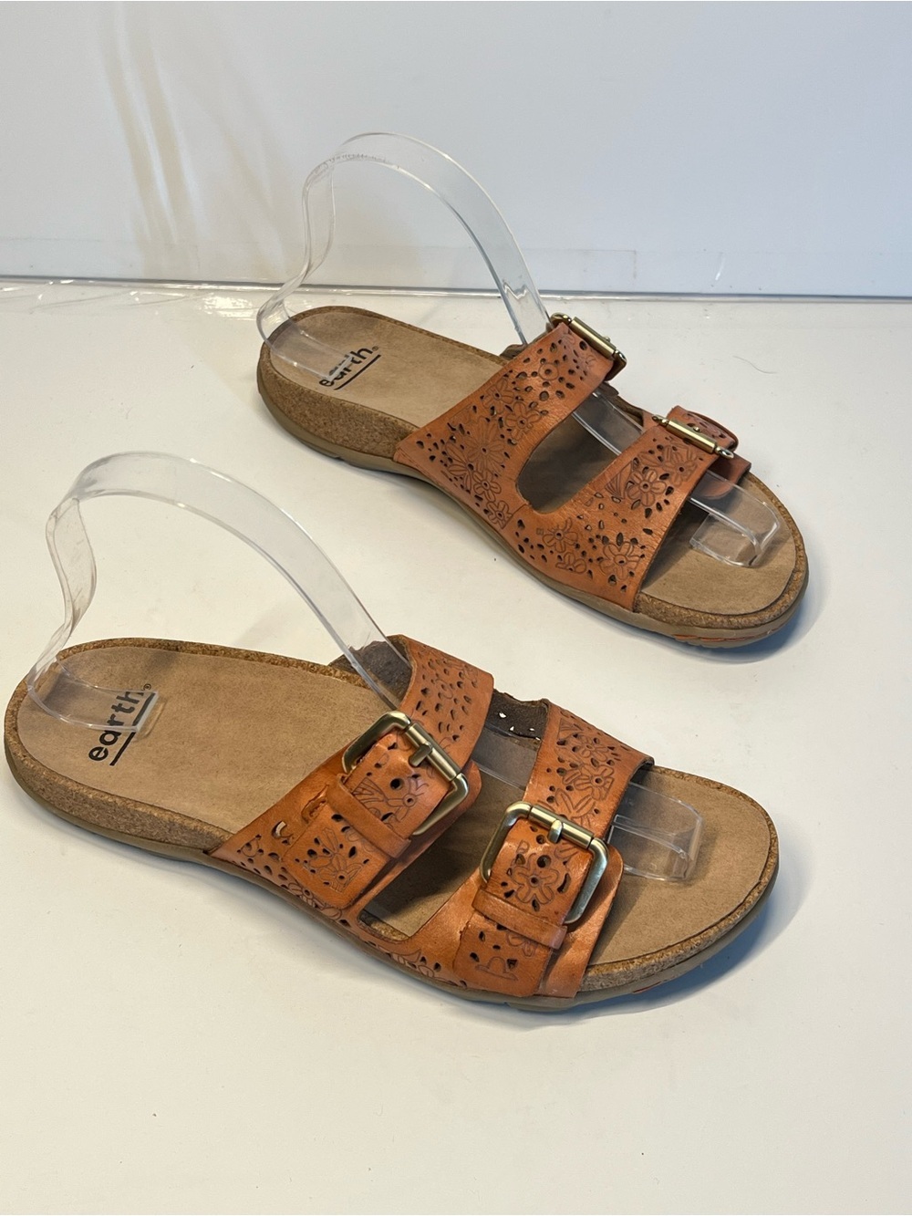 Earth Women’s 7.5 Brown Leather Laser Cut Double Strap Slide Sandals Comfort